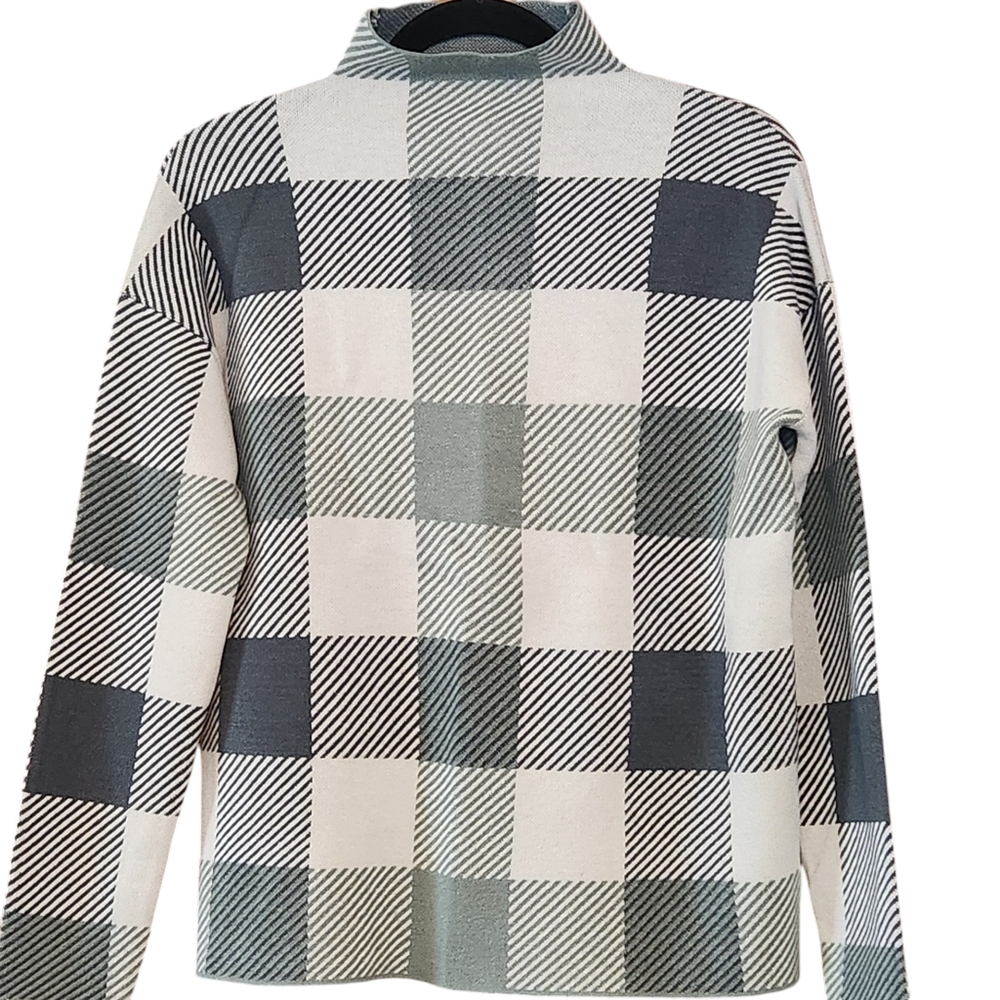 Tahari Mock Neck Plaid Sweater EUC Size Large